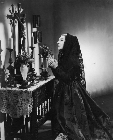 Alla Nazimova - Sangre y arena - De la película