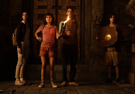 Madeleine Madden, Isabela Merced, Jeffrey Wahlberg, Nicholas Coombe - Dora and the Lost City of Gold - Photos