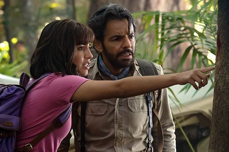 Isabela Merced, Eugenio Derbez - Dora and the Lost City of Gold - Photos