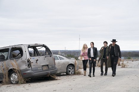 Zoey Deutch, Emma Stone, Jesse Eisenberg, Woody Harrelson - Zombieland 2: Kulki w łeb - Z filmu