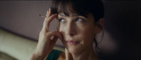 Sophie Marceau - Mrs Mills - Photos