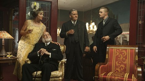 Dominic Chianese, William Forsythe, Michael Pitt - Boardwalk Empire - Two Boats and a Lifeguard - Photos