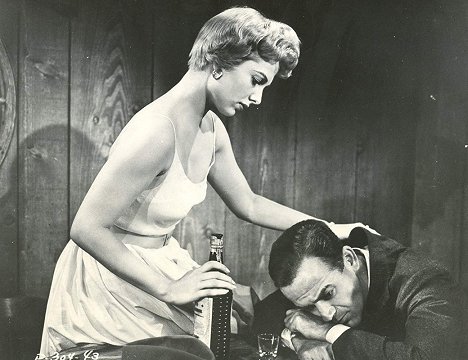 Martha Hyer, Mark Stevens - Cry Vengeance - Z filmu