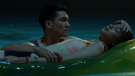 Theeradej Wongpuapan, Ratnamon Ratchiratham - The Pool - De la película