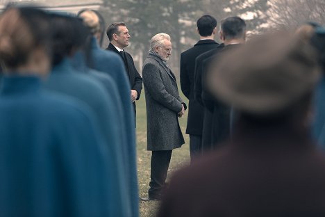 Bradley Whitford - The Handmaid's Tale - Sacrifice - Photos