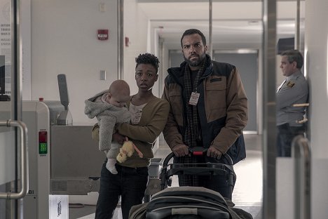 Samira Wiley, O.T. Fagbenle - Príbeh služobníčky - Obeta - Z filmu