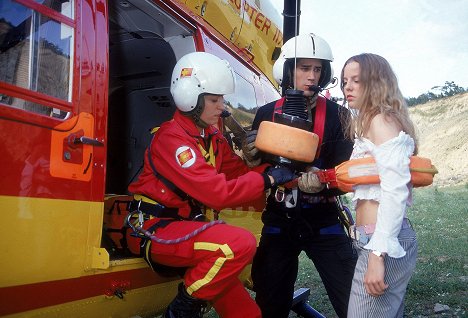 Roswitha Meyer, Jo Weil, Sarah Berg - Medicopter 117 - Jedes Leben zählt - Das Feuerwerk - Photos