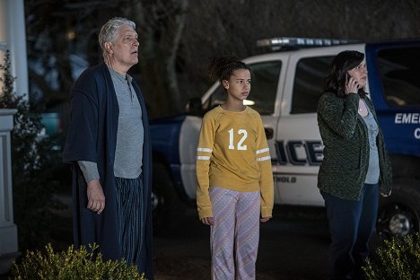 Clancy Brown, Ashley Aufderheide, Allison Tolman - Emergence - Enfant non identifiée - Film