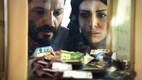 Adel Karam, Amel Bouchoucha - Dollar - De la película