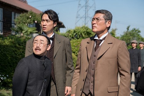 石井正則, Dai Watanabe, 吉川晃司 - Aru mači no takai entocu - Filmfotók