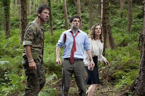 Joe Flanigan, Sam O'Mahony, Catherine Walker - Planet der Monster - Filmfotos