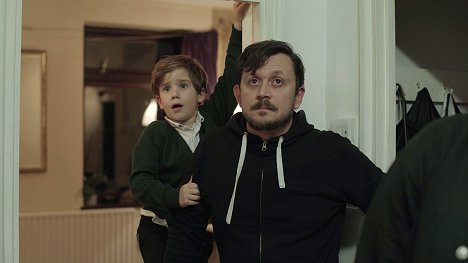 Orlin Asenov, Angel Genov - Le Chat dans le Mur - Van film