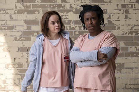 Taryn Manning, Uzo Aduba - Orange Is the New Black - Beginning of the End - Photos