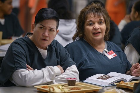 Lea DeLaria, Lin Tucci - Orange Is the New Black - Here's Where We Get Off - Photos