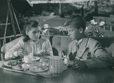Ilselil Larsen, Hans-Georg Järrsten - Ozdoba každé rodiny - Z filmu