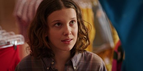 Millie Bobby Brown - Stranger Things - Chapter Two: The Mall Rats - Photos