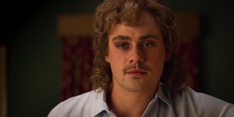 Dacre Montgomery - Stranger Things - Chapter Three: The Case of the Missing Lifeguard - Photos