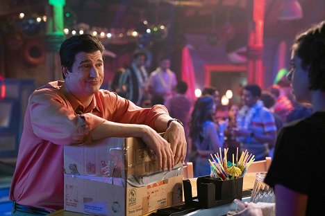 Ken Marino - Veronica Mars - Losing Streak - Photos