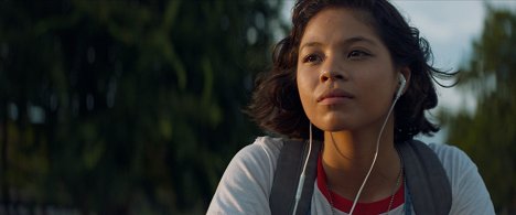 Eva Noblezada - Yellow Rose - De la película