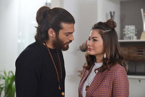 Can Yaman, Demet Özdemir - S hlavou v oblakoch - Episode 26 - Z filmu