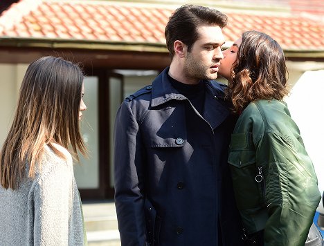 Furkan Andıç, Melis Hacic - Kardeş Çocukları - Episode 7 - Photos