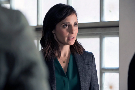 Shiri Appleby - Law & Order: Special Victims Unit - Dearly Beloved - Van film