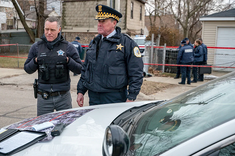 Jason Beghe, John C. McGinley - Chicago P.D. - This City - Do filme