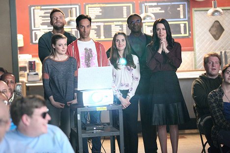Gillian Jacobs, Joel McHale, Danny Pudi, Alison Brie, Keith David, Paget Brewster - Community - Intro to Recycled Cinema - Photos