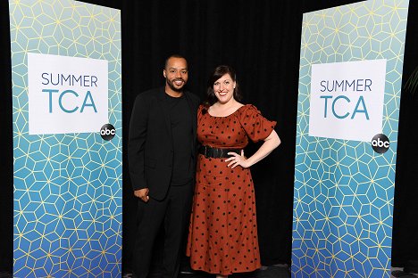 The cast and producers of ABC’s “Emergence” address the press at the ABC Summer TCA 2019, at The Beverly Hilton in Beverly Hills, California - Donald Faison, Allison Tolman - Emergence - Z imprez