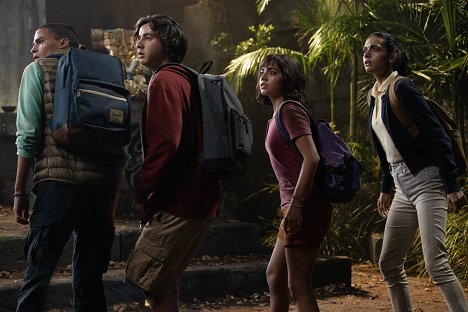 Jeffrey Wahlberg, Nicholas Coombe, Isabela Merced, Madeleine Madden - Dora and the Lost City of Gold - Photos