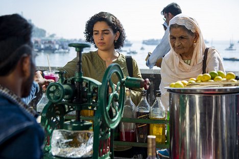 Sanya Malhotra, Farrukh Jaffar - Photograph - Ein Foto verändert ihr Leben für immer - Z filmu