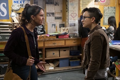 Alisha Boe, Bex Taylor-Klaus - 13 Reasons Why - There Are a Number of Problems with Clay Jensen - Photos
