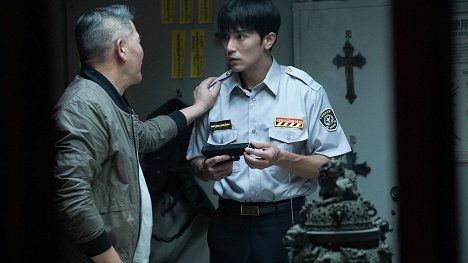 Chia-Chia Peng, Roy Chiu - The 9th Precinct - Van film