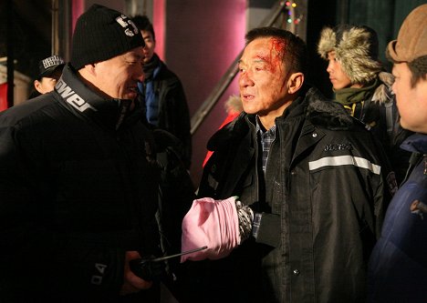Sheng Ding, Jackie Chan - Acción policial - Del rodaje