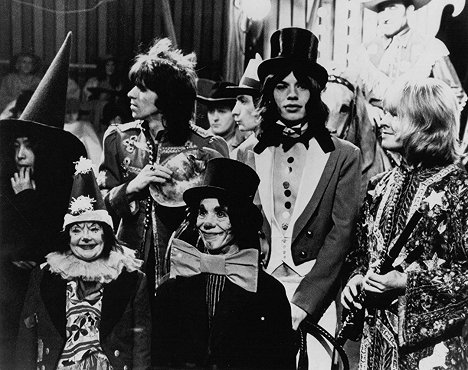 Yoko Ono, Keith Richards, Charlie Watts, Mick Jagger, Brian Jones - The Rolling Stones - Rock And Roll Circus - Filmfotos