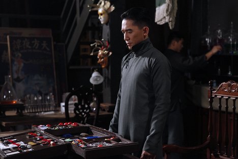 Tony Chiu-wai Leung - The Great Magician - Photos