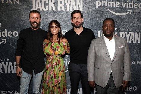 "Tom Clancy's Jack Ryan" premiere in Los Angeles, USA on August 31, 2018 - Ali Suliman, Dina Shihabi, John Krasinski, Wendell Pierce - Jack Ryan - Season 1 - Z akcí