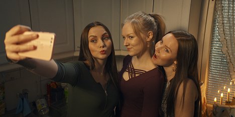 Jutta Myllykoski, Suvi-Tuuli Teerinkoski, Sonja Sippala - Diva of Finland - Kuvat elokuvasta