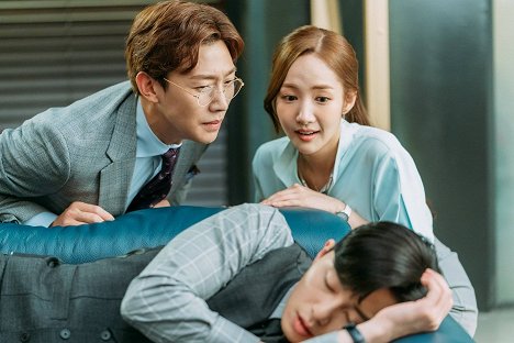 Ki-yeong Kang, Min-yeong Park, Seo-joon Park - Kimbiseo wae geureolkka - Do filme