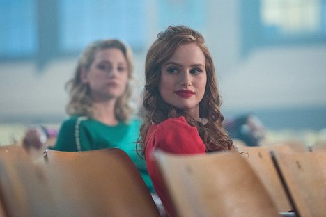 Madelaine Petsch - Riverdale - Chapter Fifty-One: Big Fun - Photos