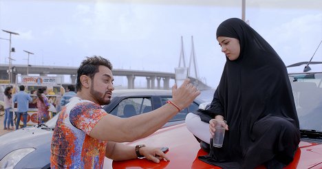 Aamir Khan, Zaira Wasim - Secret Superstar - Z filmu