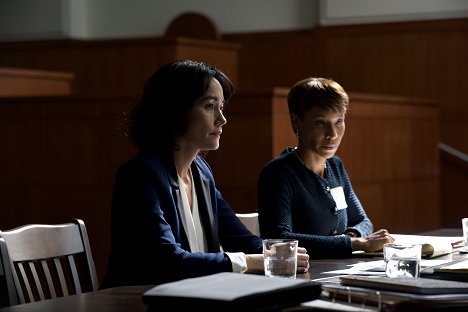 Sandrine Holt, Charmin Lee - Prisionero de guerra - Species Jump - De la película