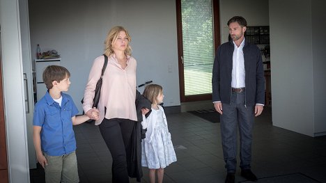 Lior Kudrjawizki, Jördis Triebel, Heidi Hübner, Benjamin Sadler - Ein verhängnisvoller Plan - De la película