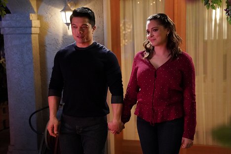 Vincent Rodriguez III, Rachel Bloom - Crazy Ex-Girlfriend - I Have a Date Tonight - Filmfotók