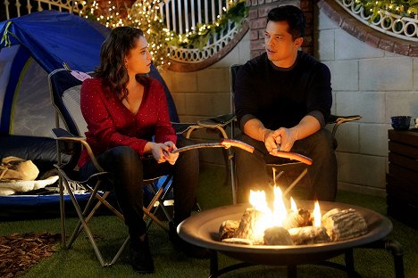 Rachel Bloom, Vincent Rodriguez III - Crazy Ex-Girlfriend - I Have a Date Tonight - Photos