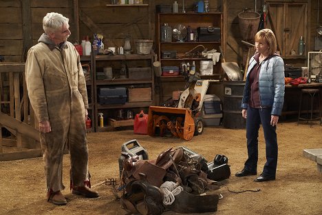 Sam Elliott, Kathy Baker - The Ranch - Welcome to the Future - Photos