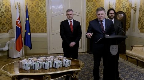 Tibor Gašpar, Robert Fico, Robert Kaliňák - Ukradnutý štát - De la película