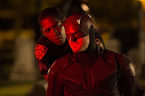 Royce Johnson, Charlie Cox - Marvel: Daredevil - Czerwony stoliczek - Z filmu