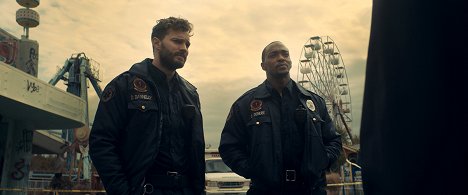 Jamie Dornan, Anthony Mackie - Synchronic - Filmfotos