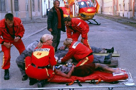 Wolfgang Krewe, Rainer Grenkowitz - Medicopter 117 - Jedes Leben zählt - Die falsche Maßnahme - Photos